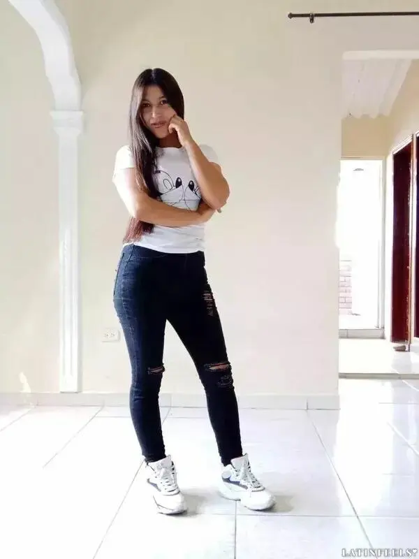 Fernanda Profile image 2