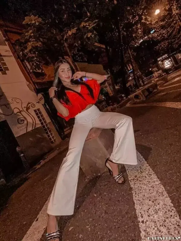 Hilary Profile image 4