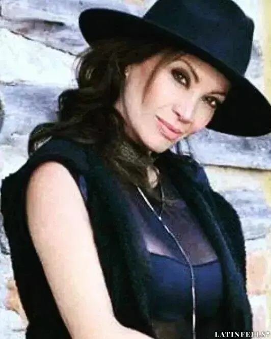Luisa Fernanda Profile image 2