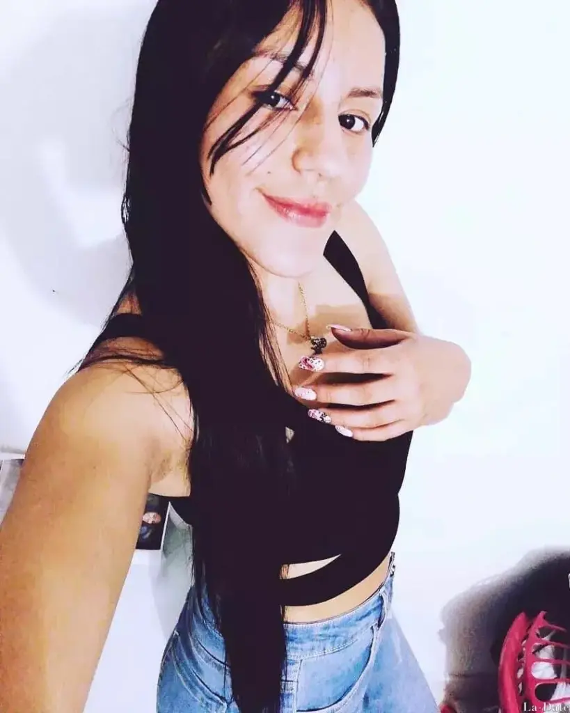 Manuela Profile image 2