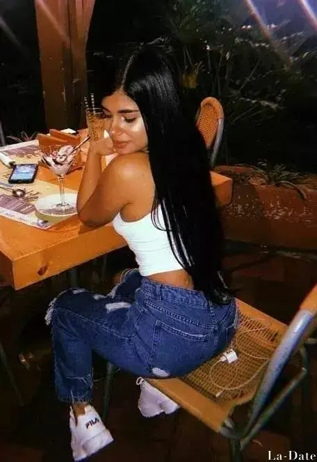 Sandra Profile image 4